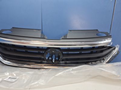 Решетка радиатора для Volkswagen Polo Sedan 2020-
