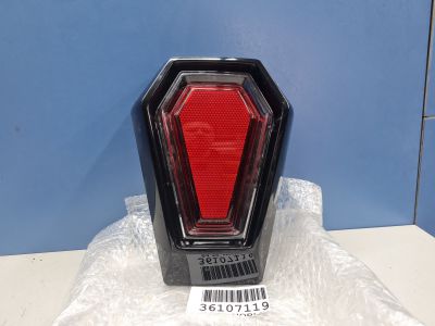 Отражатель в бампер задний центральный для SWM G01 2018-