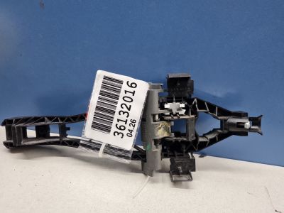 Кронштейн ручки двери правой для Volvo V70 2007-2016