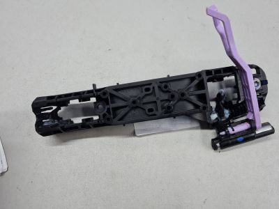 Кронштейн ручки двери задней левый для Toyota Auris E18 2012-2018