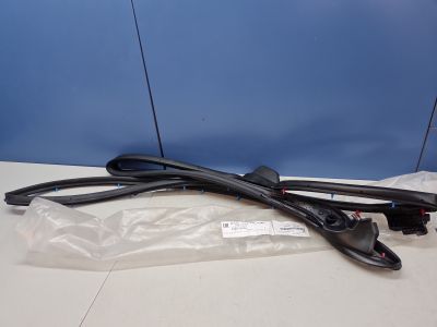 Уплотнитель двери задней левой для Toyota Camry V70 2017-