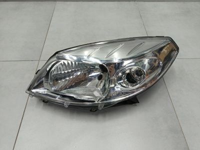 Фара левая для Renault Sandero 2009-2014
