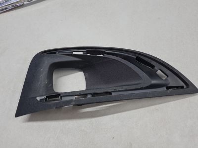 Решётка в бампер правая для Peugeot 3008 P84 2016-