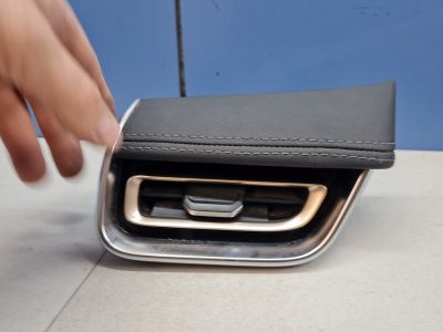 Дефлектор воздушный левый для Hongqi H5 2022-