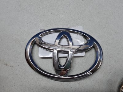 Эмблема двери багажника для Toyota Highlander U40 2007-2013