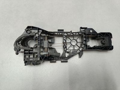 Кронштейн ручки двери задней левый для Volkswagen Passat B7 2011-2015