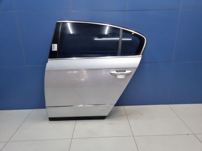 Дверь левая задняя для Volkswagen Passat B6 2005-2010