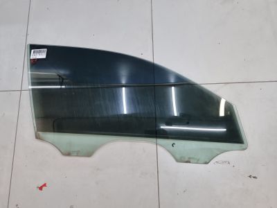 Стекло двери передней правой для Volkswagen Passat B7 2011-2015
