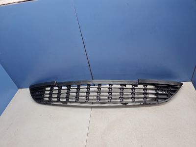 Решётка в бампер центральная для Opel Astra J 2009-2017