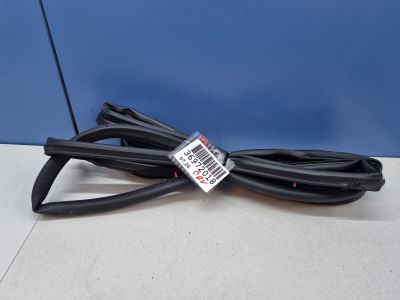 Уплотнитель двери передней левой для Honda CR-V 2007-2012
