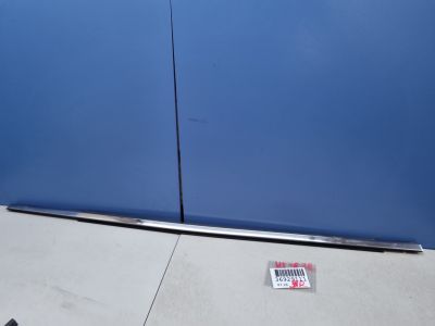 Молдинг стекла задней правой двери для Hongqi HS5 2019-