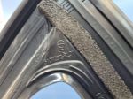 Направляющая стекла передней правой двери