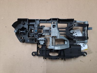 Кронштейн ручки двери передней левой для BMW 7 F01 F02 2008-2015