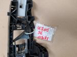 Кронштейн ручки двери левой