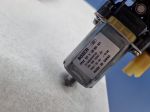 Моторчик стеклоподъёмника передний правый