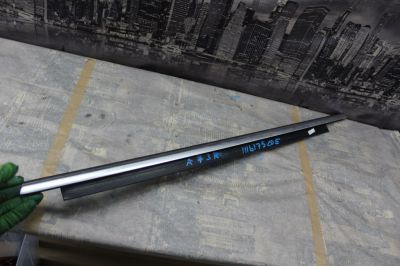 Уплотнитель стекла двери задний правый для Audi A7 4G 2010-2018