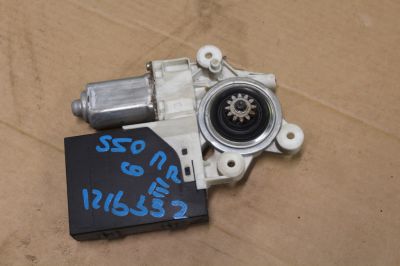 Моторчик стеклоподъёмника передний правый для Volvo V50 2004-2012
