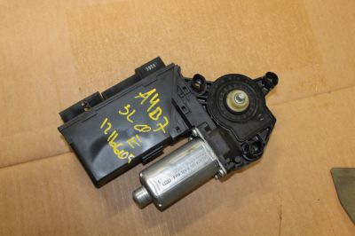 Моторчик стеклоподъёмника задний левый для Audi A4 B7 2004-2008