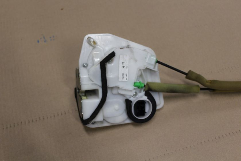 Ремонт Mazda 3 (Мазда 3) : Двери