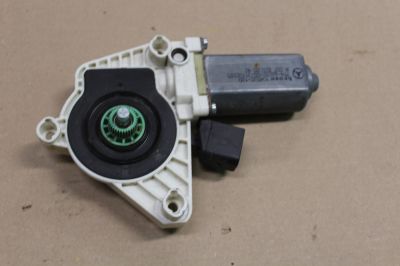 Моторчик стеклоподъёмника для Mercedes CLS-klasse W218 2010-2017