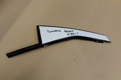 Накладка рамки двери задняя правая для Volkswagen Touareg 2010-2018