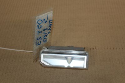 Фонарь подсветки номерного знака правый для Lexus ES SV40 2006-2012