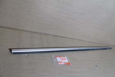 Молдинг стекла передней правой двери для Volvo V60 (V60 Cross Country) 2010-2018