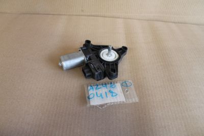 Моторчик стеклоподъёмника задний левый для Mercedes B-klasse W246 2011-2018