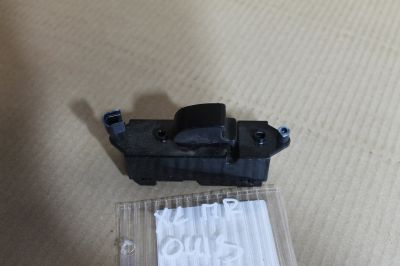 Кнопка стеклоподъемника передней правой двери для Mitsubishi Outlander CW XL 2006-2012