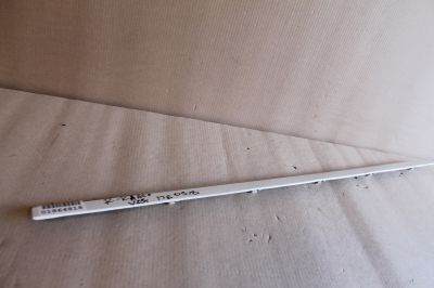 Молдинг двери правый передний для Mercedes R-klasse W251 2005-2017