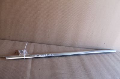 Молдинг стекла передней правой двери для Jaguar XF 2015-