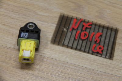 Датчик Airbag для Lexus NX Z10 2014-