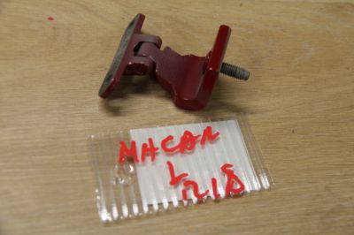 Петля двери багажника левая для Porsche Macan 2013-