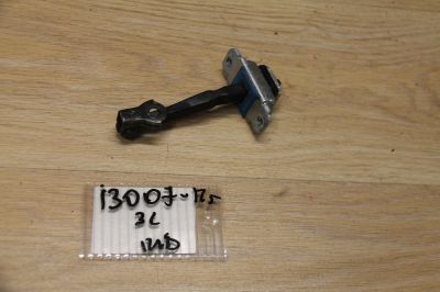 Ограничитель двери задней левой для Hyundai i30 2007-2012