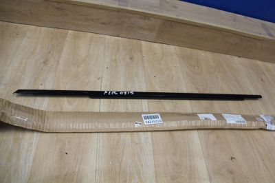 Молдинг стекла передней правой двери для Mercedes E-klasse W213 2016-