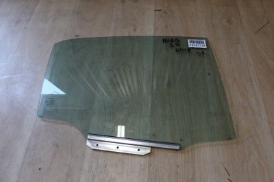 Стекло двери задней правой для Toyota Auris E15 2006-2012