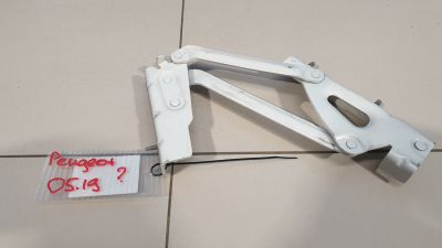 Петля крышки багажника правая для Peugeot 408 2012-