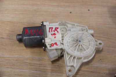 Моторчик стеклоподъёмника передний правый для Mercedes B-klasse W246 2011-2018