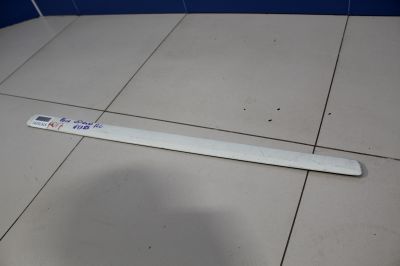 Молдинг двери левый передний для Volkswagen Polo 2001-2009