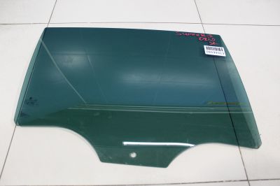 Стекло двери задней правой для Skoda Superb 3V 2015-