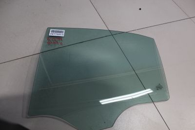 Стекло двери задней левой для Mercedes C-klasse W204 2007-2015