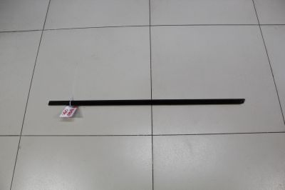 Молдинг стекла передней правой двери для Volvo V60 (V60 Cross Country) 2010-2018