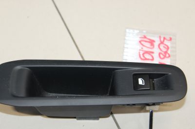 Кнопка стеклоподъемника задней левой двери для Peugeot 308 T9 2014-