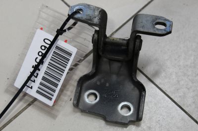 Петля двери передней правой нижняя для Suzuki SX4 2006-2013