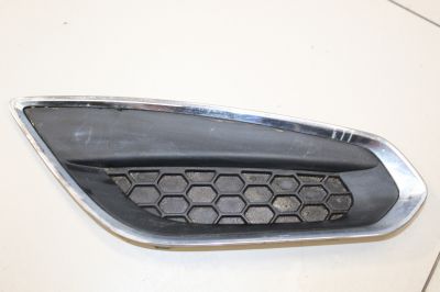 Решётка в бампер правая для Volvo V60 (V60 Cross Country) 2010-2018