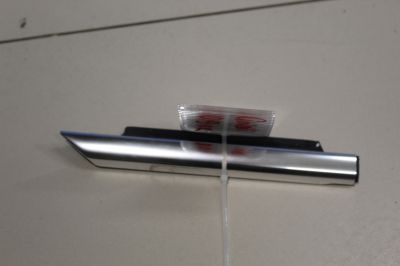 Молдинг стекла двери передней правой для Maserati Ghibli 2013-