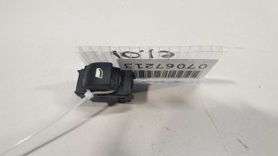 Кнопка стеклоподъемника для Peugeot 3008 2009-2016