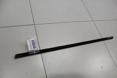 Молдинг стекла передней правой двери для Volvo XC70 Cross Country 2007-2016