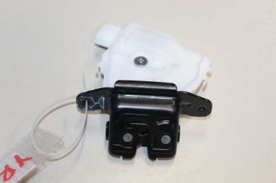 Замок багажника для Toyota Yaris 2011-2017