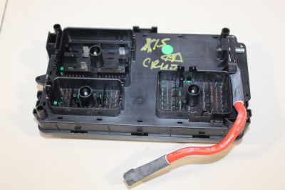 Блок предохранителей подкапотный для Opel Insignia 2008-2017